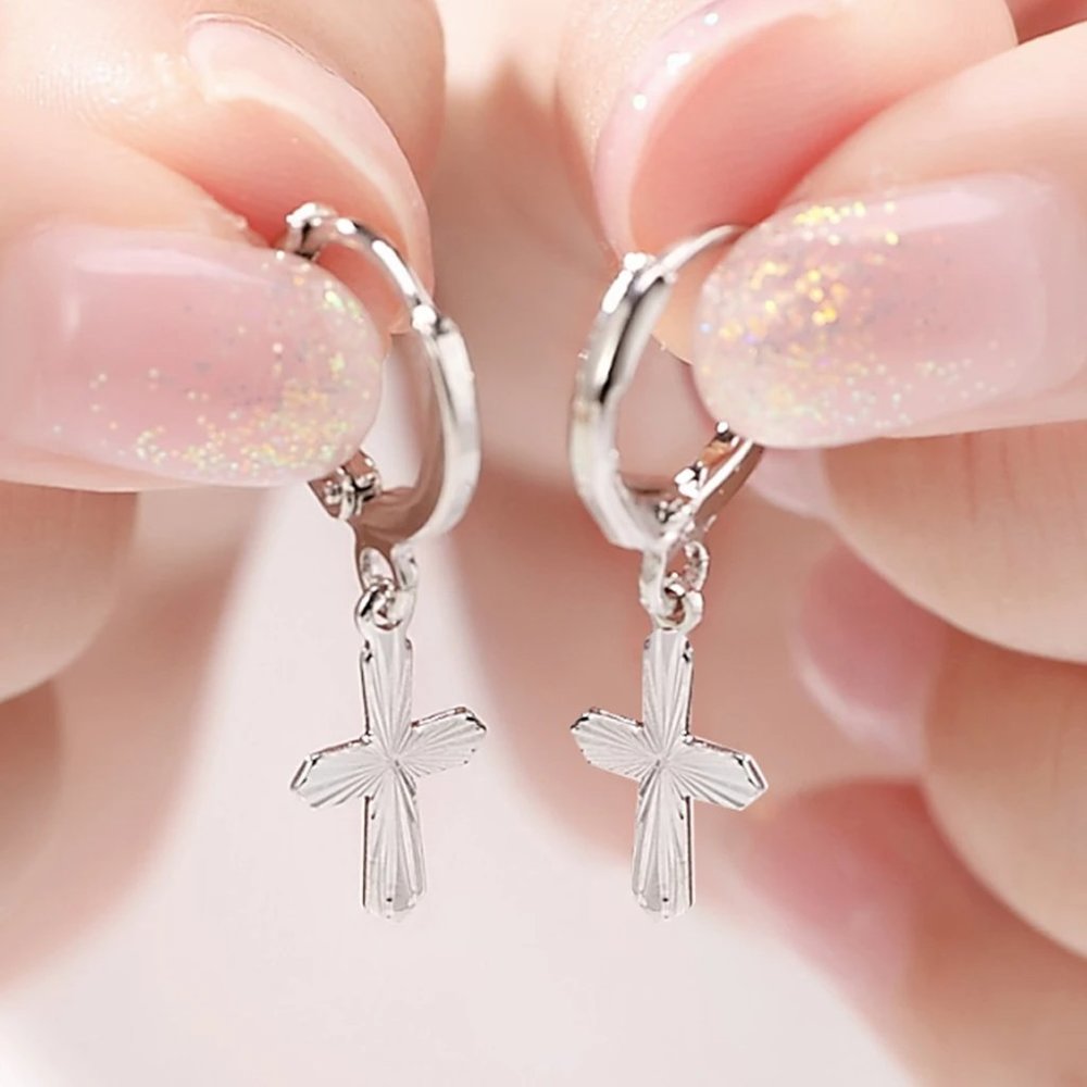 Gorgeous Sunburst Cross Hanging Earring's 925 Solid Sterling Silver - Picture 4 of 6